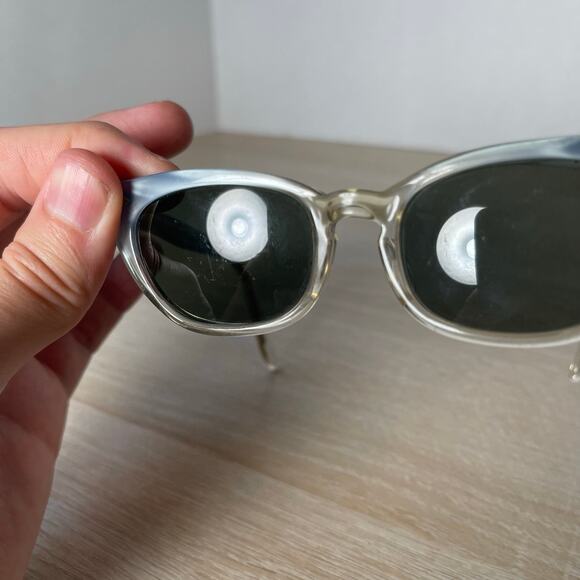 Vintage Bausch and Lomb 4-5 1/4 Youth Sunglasses Cat Eye Blue B&L 42-18 - Picture 5 of 13